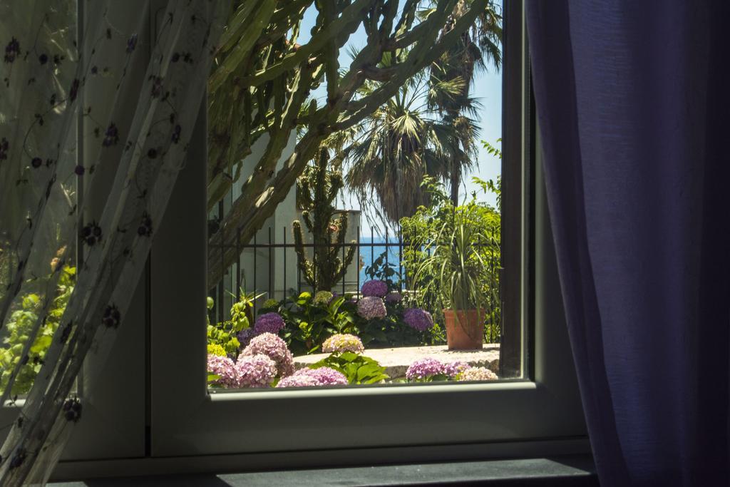 Ortensia Couette-café 3*